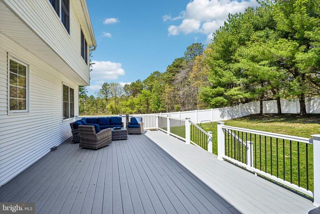 18 REGENCY DR, Voorhees, NJ 08043