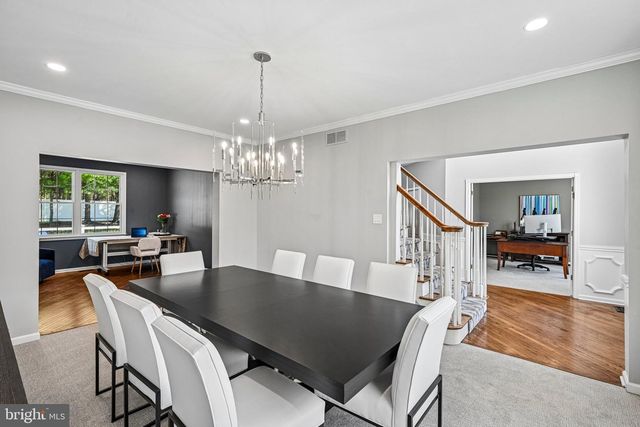 18 REGENCY DR, Voorhees, NJ 08043