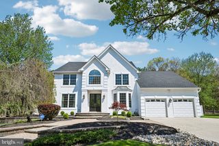 18 REGENCY DR, Voorhees, NJ 08043