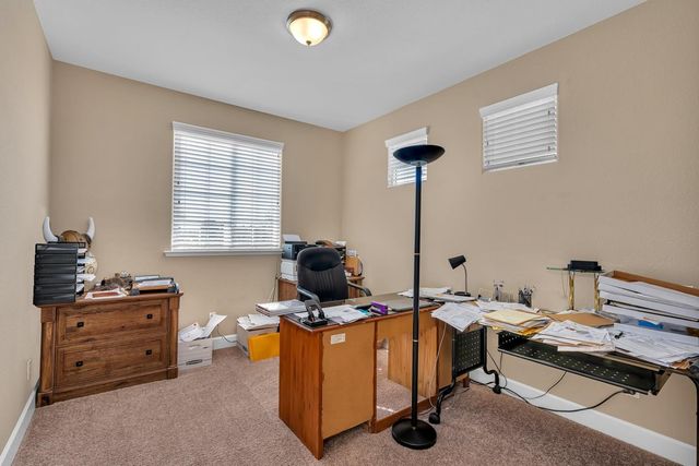 2490 N Fallbrook Dr, Los Banos, CA 93635