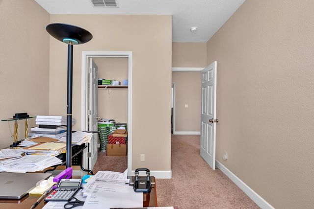 2490 N Fallbrook Dr, Los Banos, CA 93635