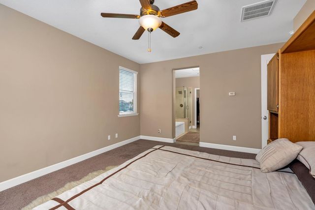 2490 N Fallbrook Dr, Los Banos, CA 93635