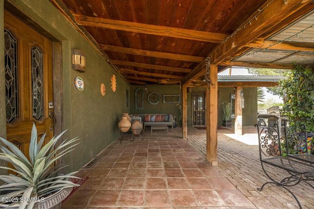 1911 Trails End Road, Las Cruces, NM 88007