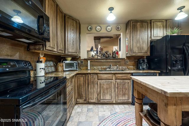 1911 Trails End Road, Las Cruces, NM 88007