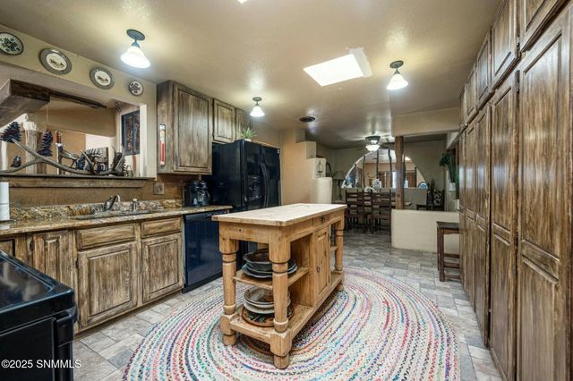 1911 Trails End Road, Las Cruces, NM 88007