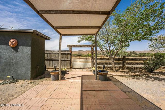 1911 Trails End Road, Las Cruces, NM 88007