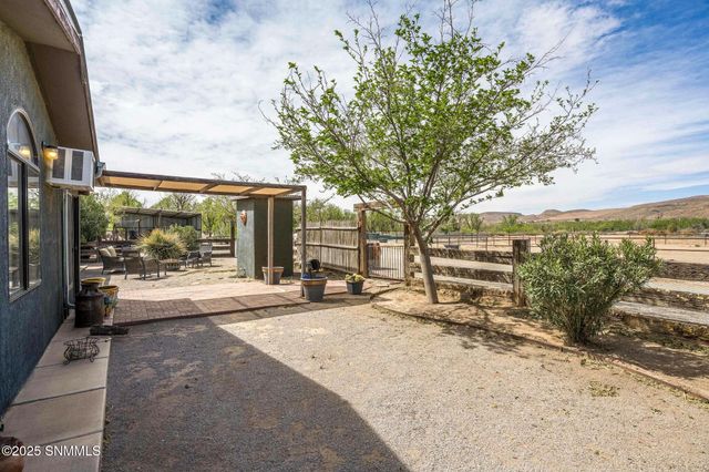 1911 Trails End Road, Las Cruces, NM 88007