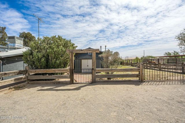 1911 Trails End Road, Las Cruces, NM 88007