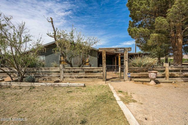 1911 Trails End Road, Las Cruces, NM 88007