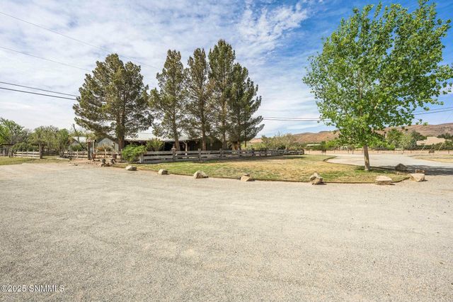 1911 Trails End Road, Las Cruces, NM 88007