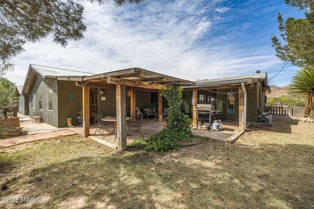 1911 Trails End Road, Las Cruces, NM 88007