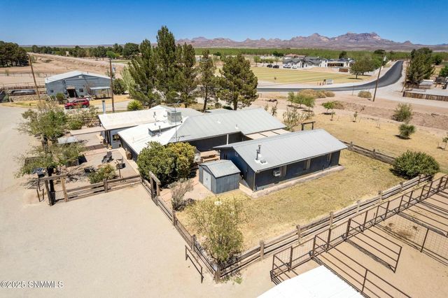 1911 Trails End Road, Las Cruces, NM 88007