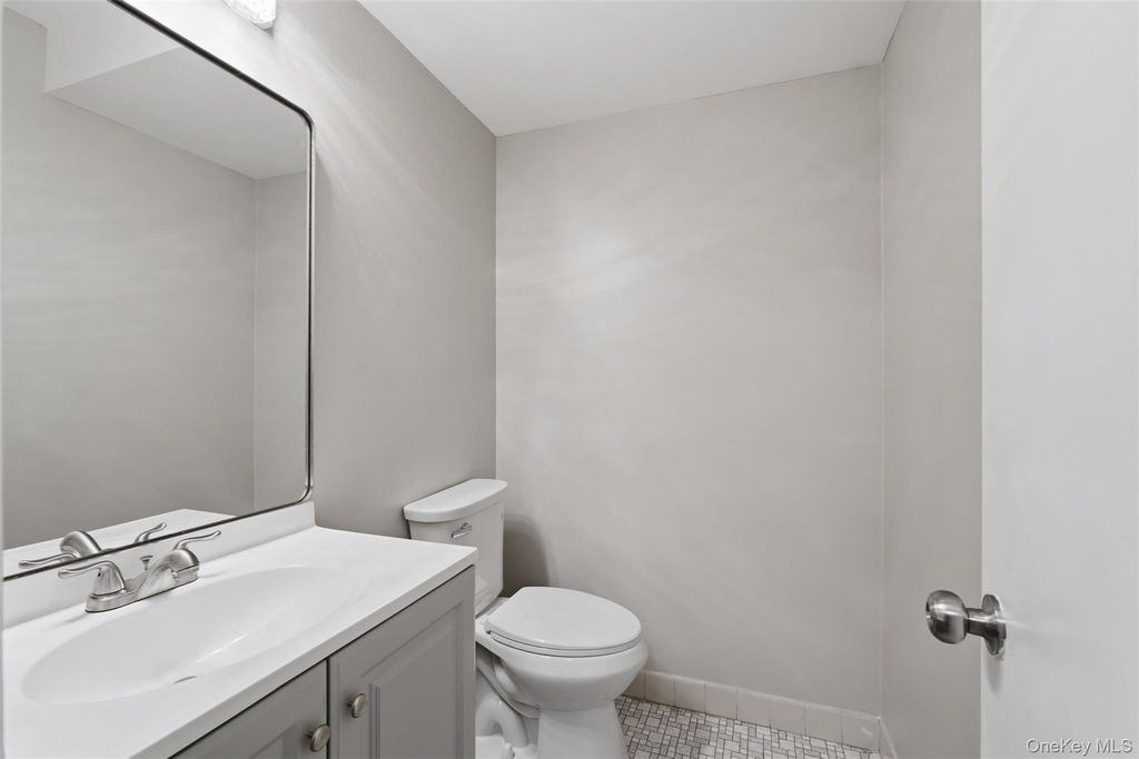 4 Trevor Lake Drive, Congers, NY 10920 — photo 3