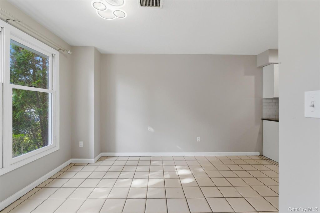4 Trevor Lake Drive, Congers, NY 10920 — photo 4