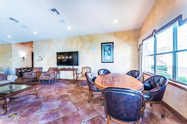 201 25TH Avenue S N32, Jacksonville Beach, FL 32250