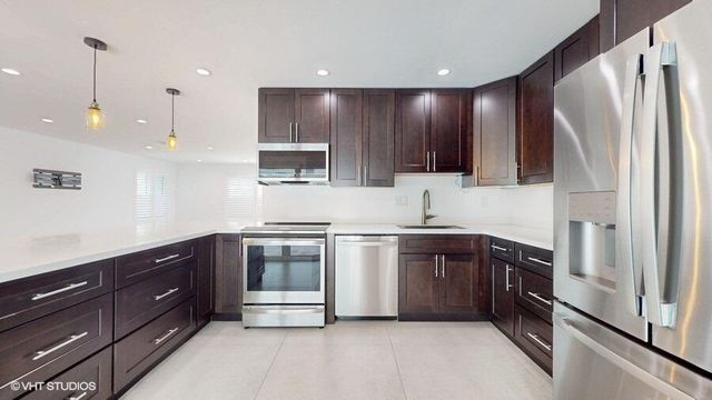 200 SW 6th Avenue, Boca Raton, FL 33486