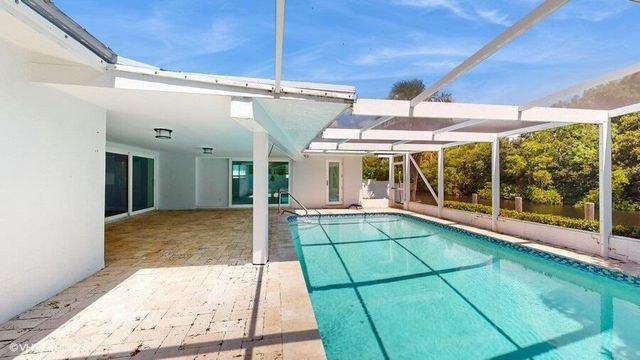 200 SW 6th Avenue, Boca Raton, FL 33486