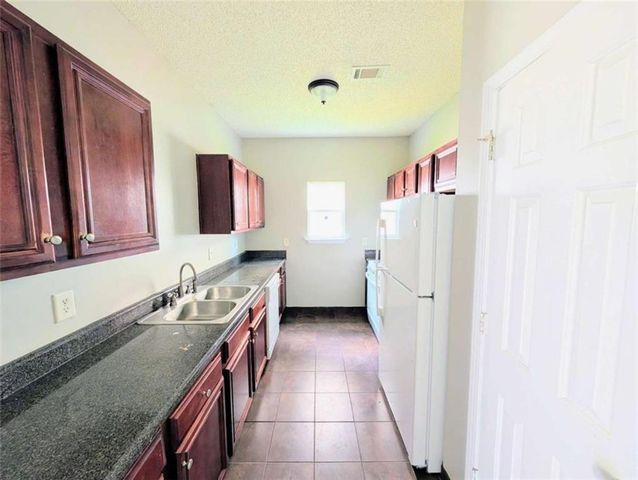 7760 Newbury Drive, Jonesboro, GA 30236
