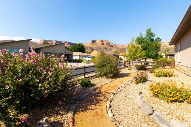 2098 Two Wood Drive, Grand Junction, CO 81507
