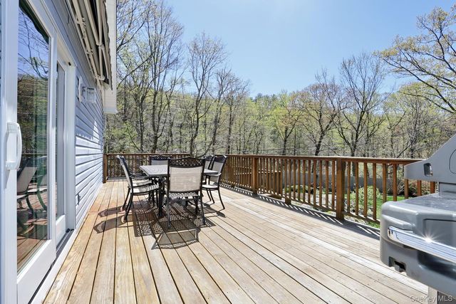 10 Park Avenue, Greenwood Lake, NY 10925