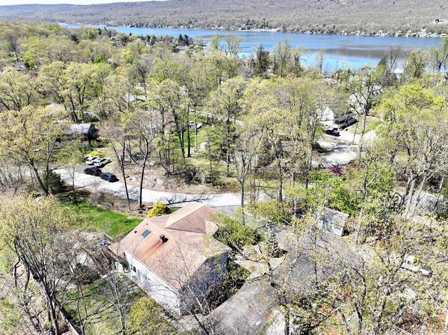10 Park Avenue, Greenwood Lake, NY 10925