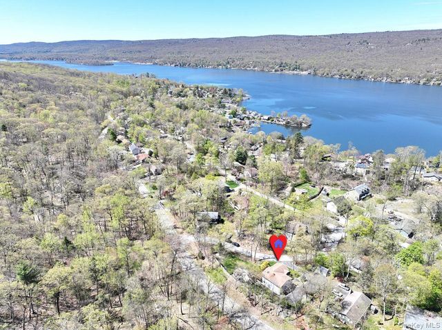 10 Park Avenue, Greenwood Lake, NY 10925