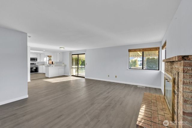 701 21st Street SE, Puyallup, WA 98372