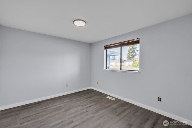 701 21st Street SE, Puyallup, WA 98372