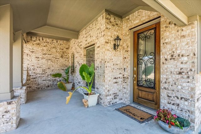 2740 LISA MARIA Street, Burleson, TX 76028