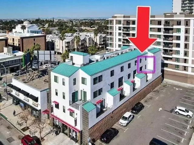 137 W 6th 204, Long Beach, CA 90802