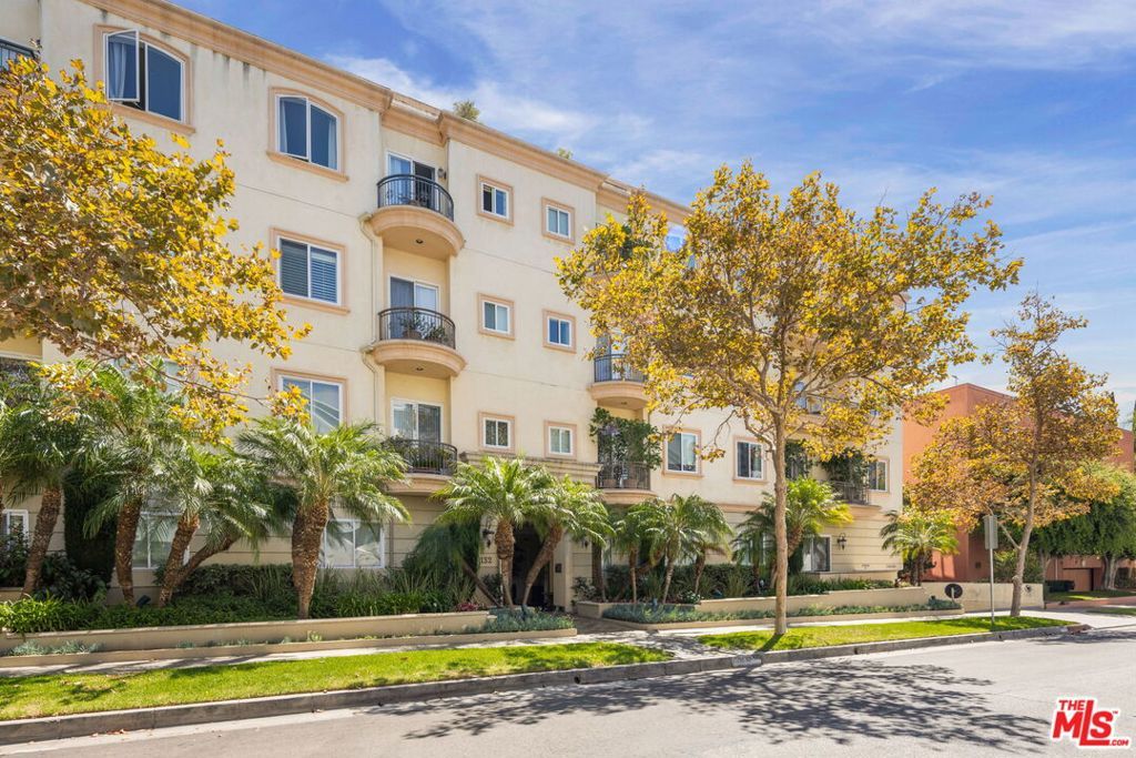132 S Maple Drive PH3, Beverly Hills, CA 90212 — exterior