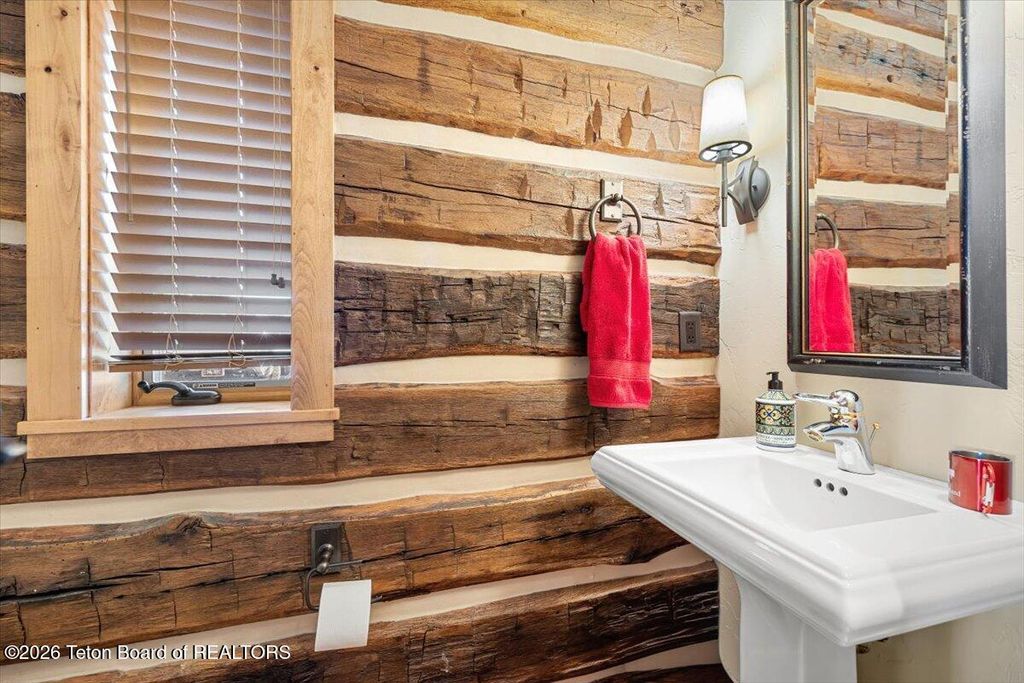 120 W WOLF Drive, Jackson, WY 83001 photo 19