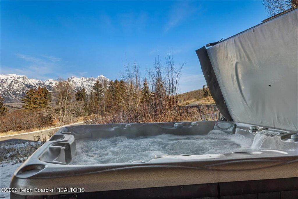 120 W WOLF Drive, Jackson, WY 83001 photo 33