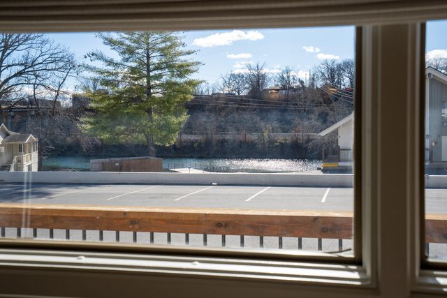 403 Veterans Boulevard 106, Branson, MO 65616