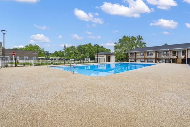 403 Veterans Boulevard 106, Branson, MO 65616