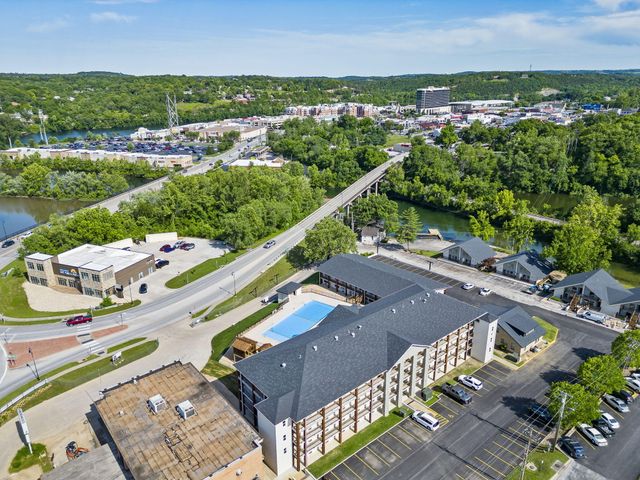 403 Veterans Boulevard 106, Branson, MO 65616