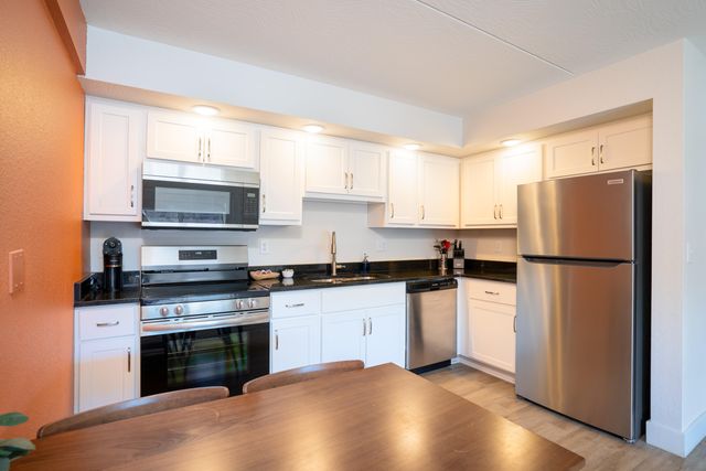 403 Veterans Boulevard 106, Branson, MO 65616