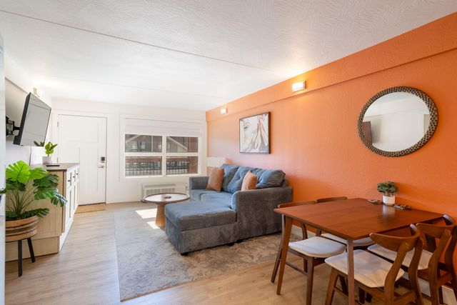 403 Veterans Boulevard 106, Branson, MO 65616