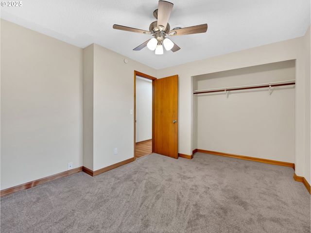 821 Sw 14TH St, Troutdale, OR 97060