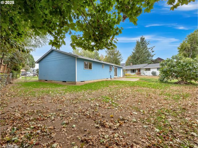 821 Sw 14TH St, Troutdale, OR 97060