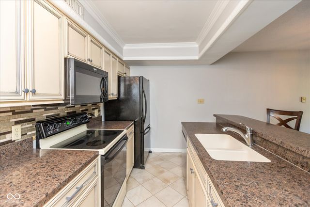 5026 Allisonville Road C, Indianapolis, IN 46205