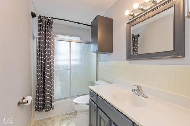 5026 Allisonville Road C, Indianapolis, IN 46205