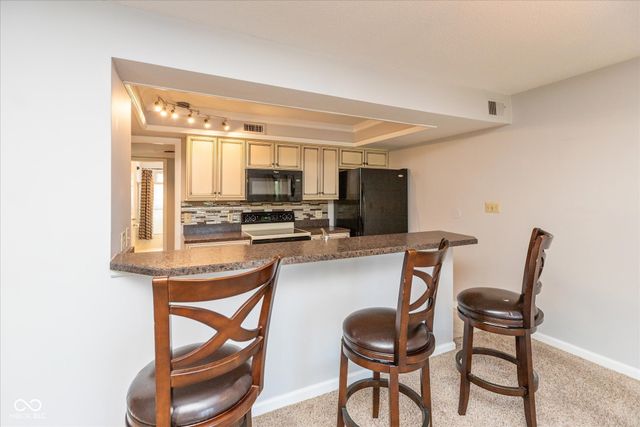 5026 Allisonville Road C, Indianapolis, IN 46205