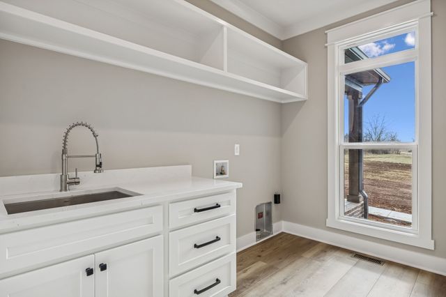 8625 Twelve Corners Rd, Lascassas, TN 37085