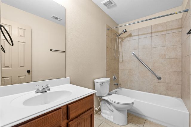 12611 Oceanside Drive, Fort Worth, TX 76040