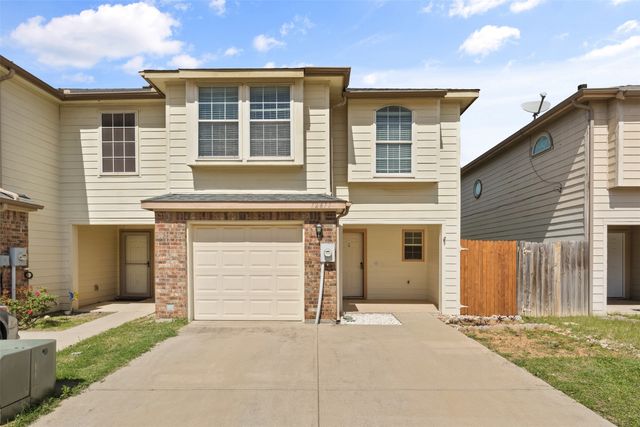 12611 Oceanside Drive, Fort Worth, TX 76040