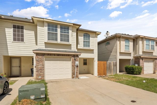 12611 Oceanside Drive, Fort Worth, TX 76040