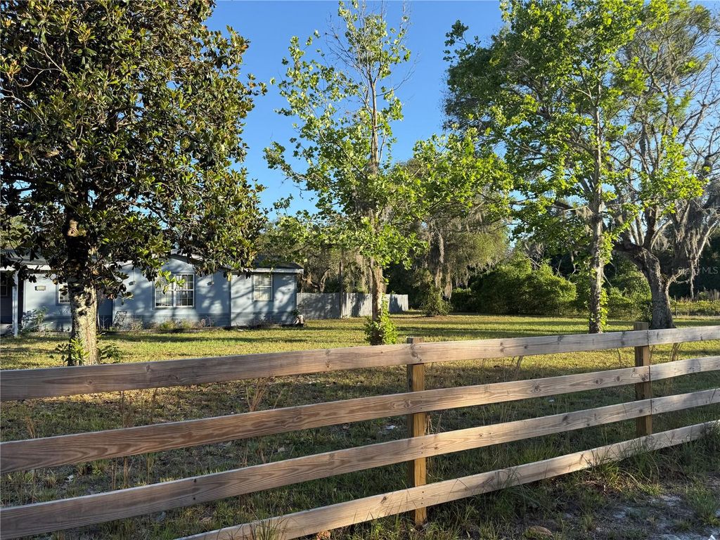 26106 FISHERMANS ROAD, Paisley, FL 32767