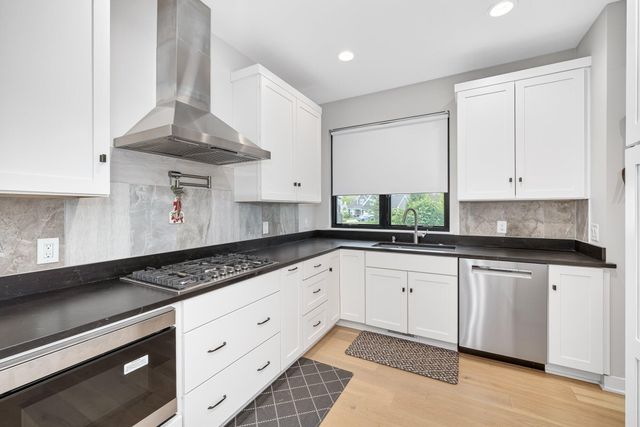 4010 Hollow Wood Drive, Portage City, MI 49024