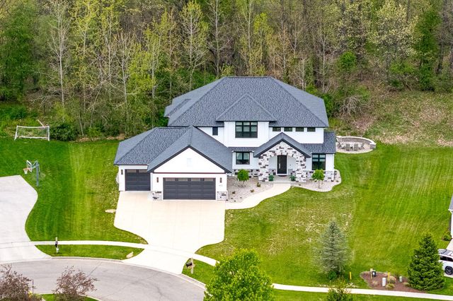 4010 Hollow Wood Drive, Portage City, MI 49024